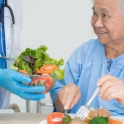 yaslilik-ve-beslenme